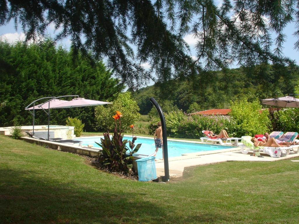 Chambres D'Hotes Domaine De Compostelle Casteide-Candau 外观 照片