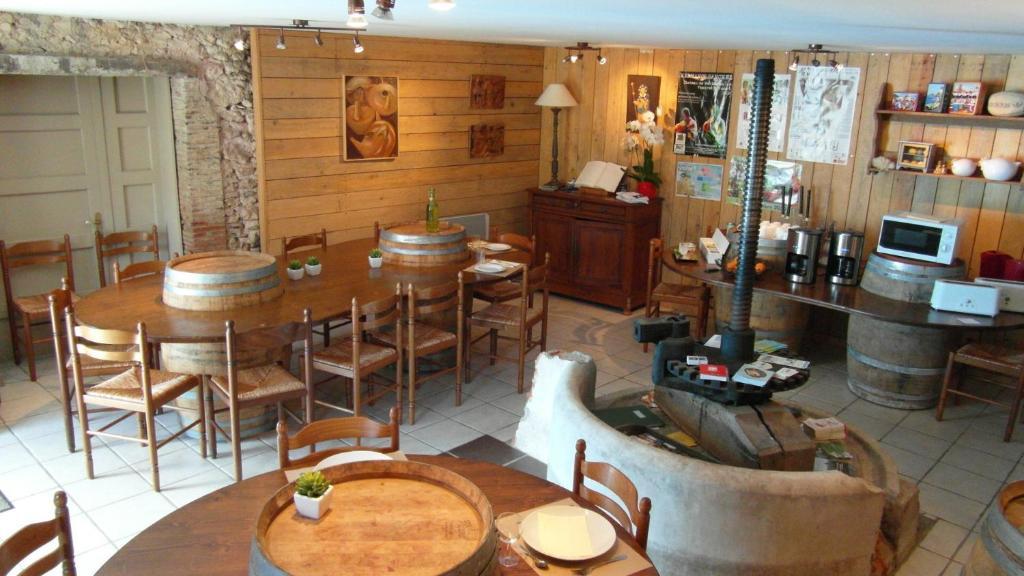 Chambres D'Hotes Domaine De Compostelle Casteide-Candau 外观 照片