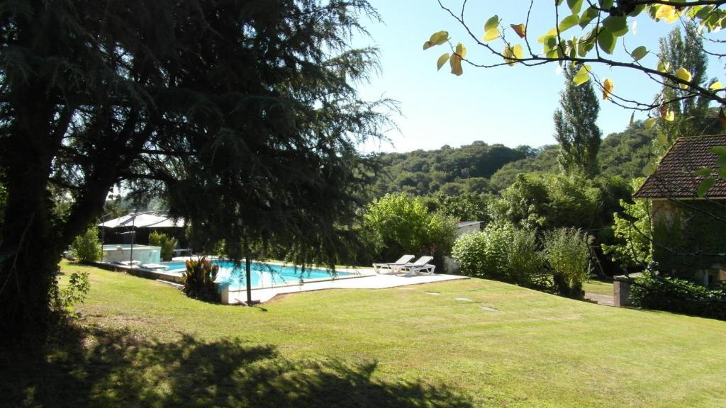 Chambres D'Hotes Domaine De Compostelle Casteide-Candau 外观 照片