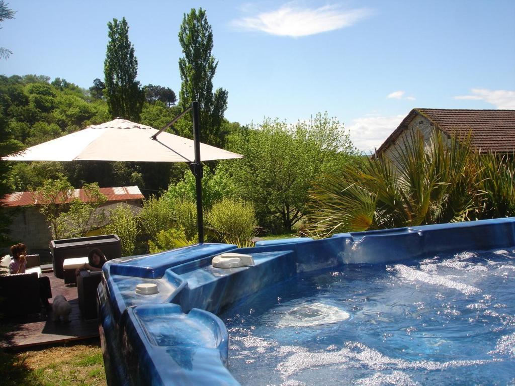 Chambres D'Hotes Domaine De Compostelle Casteide-Candau 外观 照片