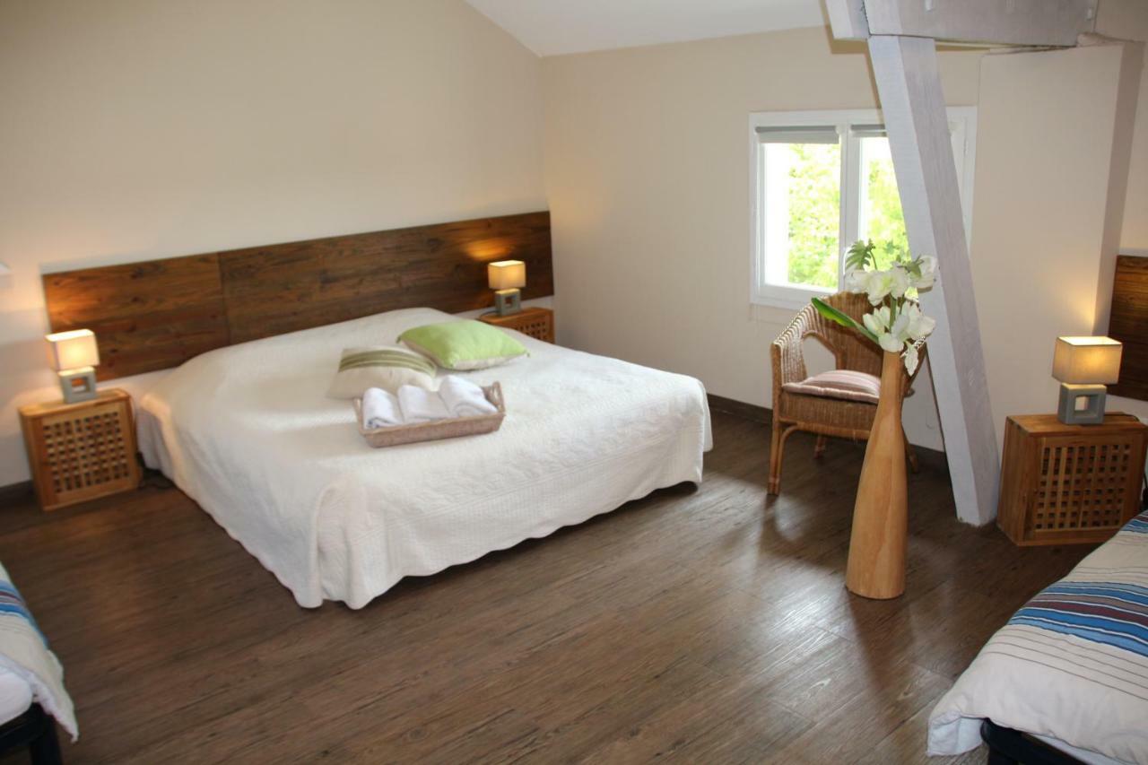 Chambres D'Hotes Domaine De Compostelle Casteide-Candau 外观 照片